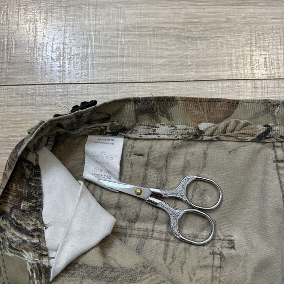 VTG Liberty Camo Cargo 6 Pocket Pants USA Made Real Tree Adjustable Waist 33x30 - Picture 8 of 8